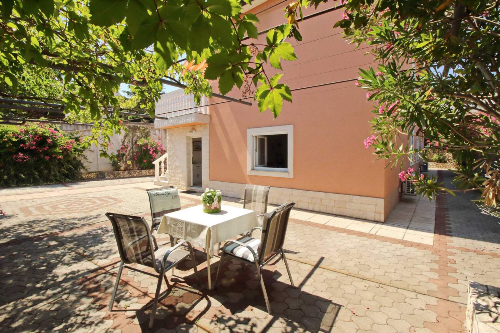 Apartment Radosna 1 – 300  m vom Meer