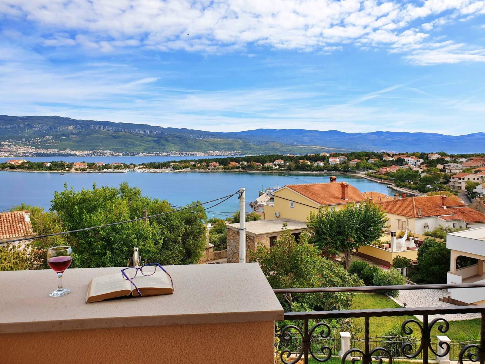 Apartment Rebeka 3 – Meerblick, 160 m vom Meer