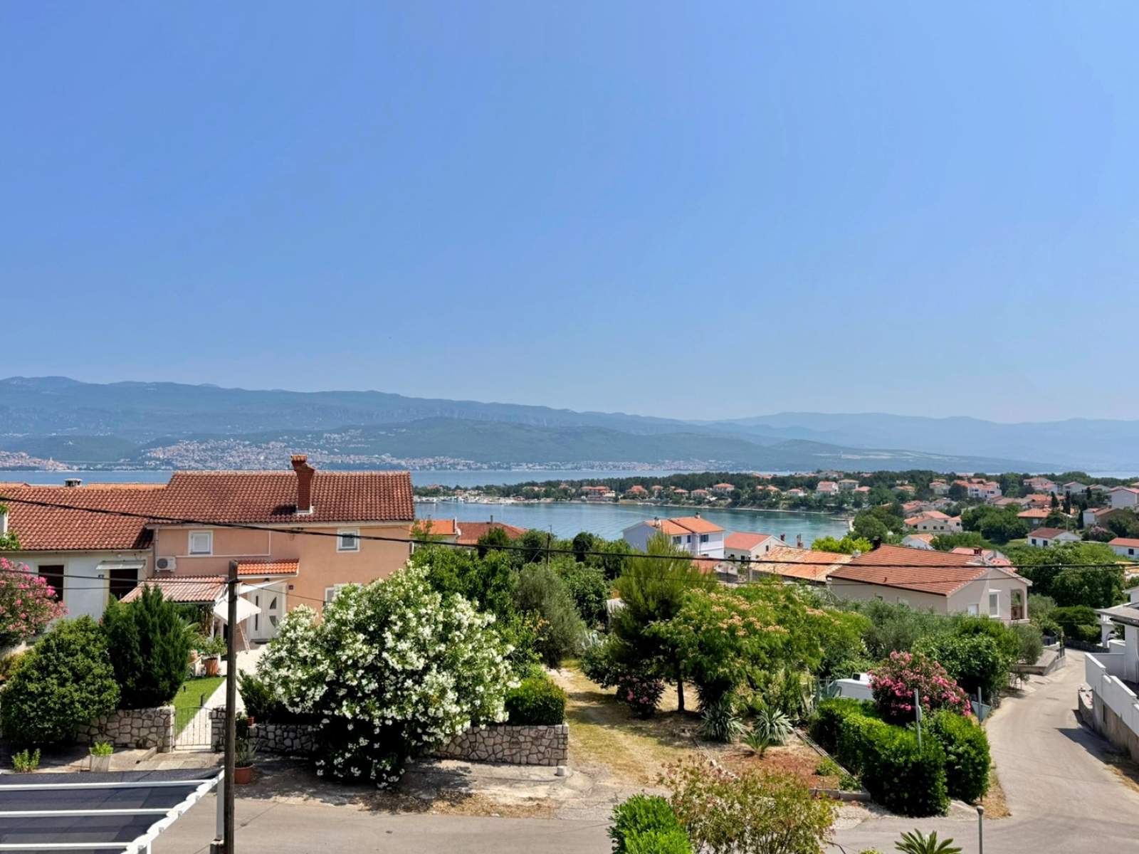 Apartment Rozi – Meerblick und Balkon