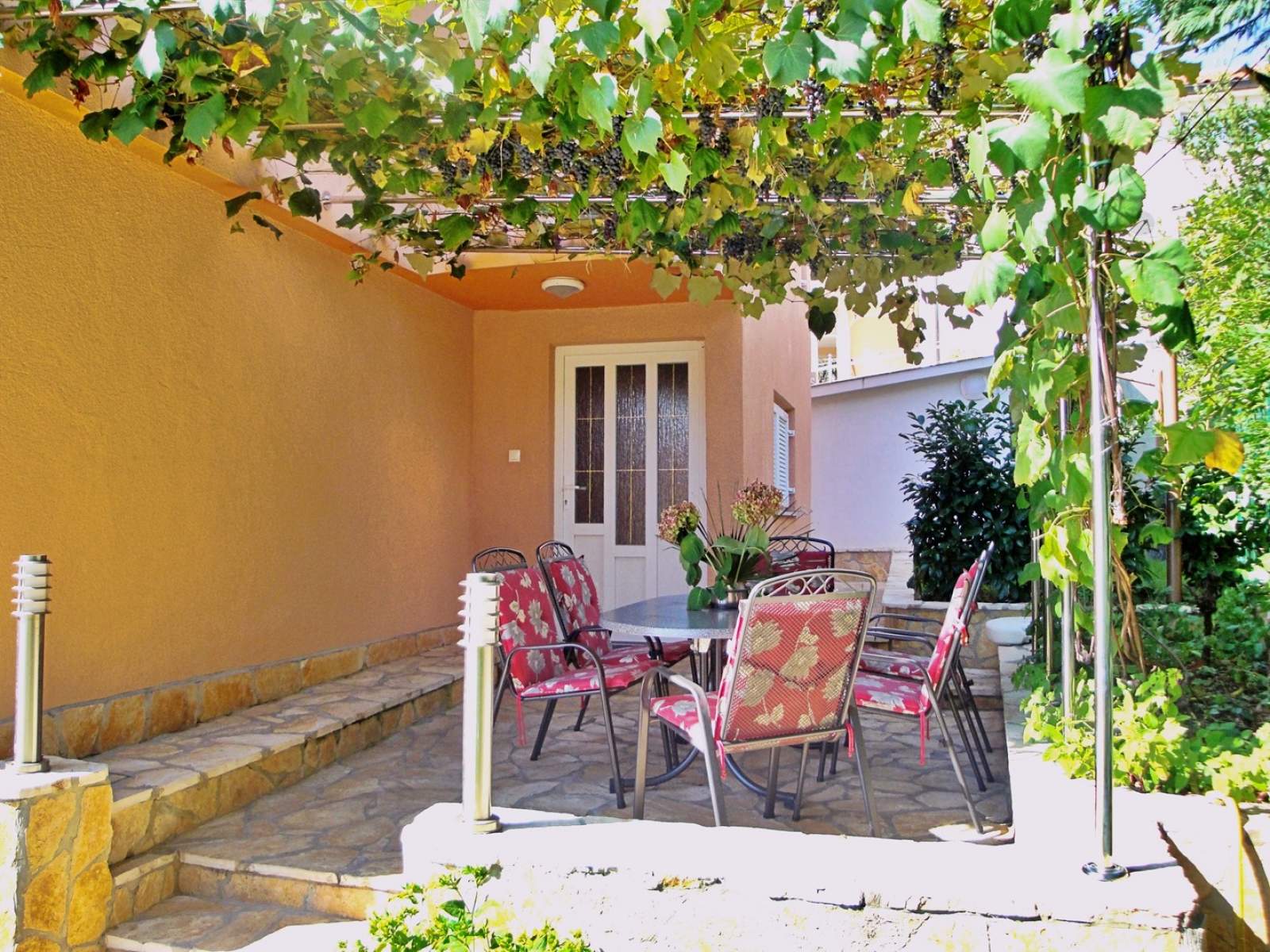 Apartment Nidisa A1 – 90 m vom Meer
