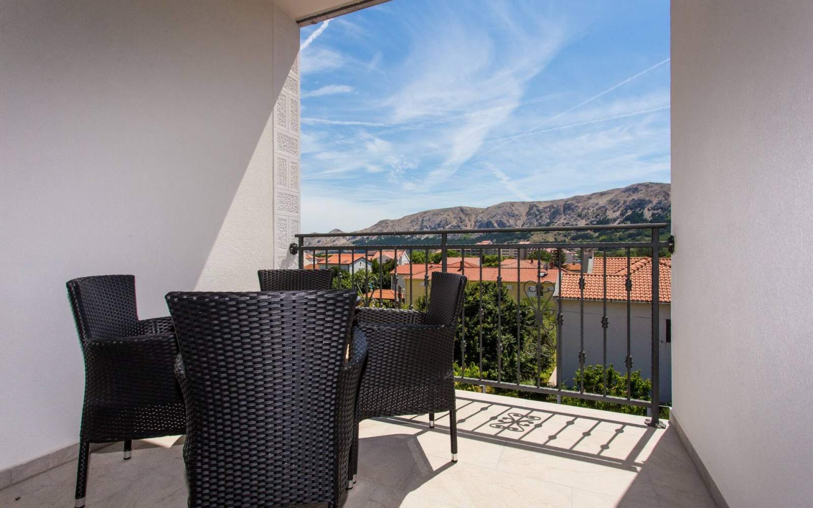 Modernes Apartment Berisha 1 Nr.5 – mit Balkon