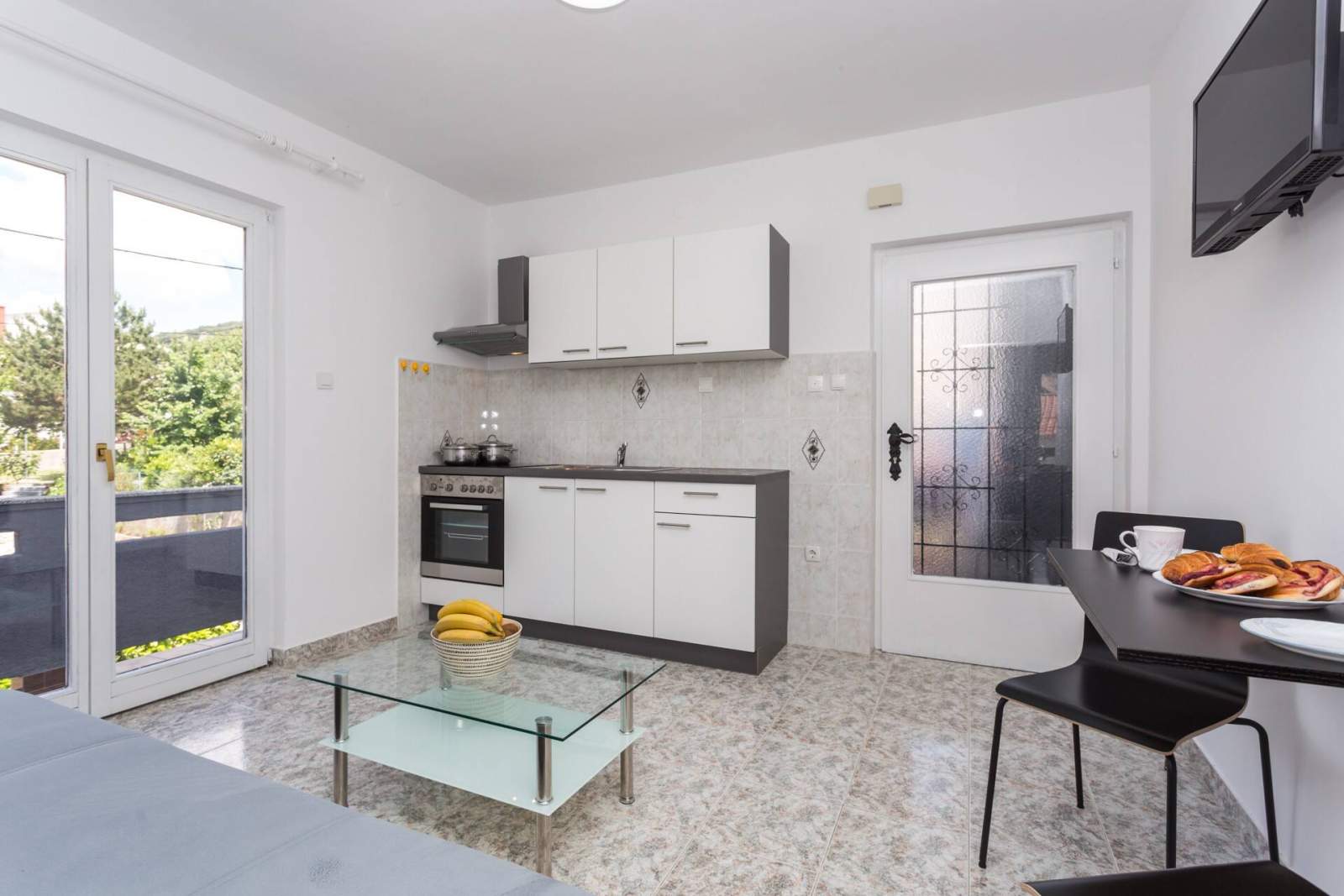 Apartment Berisha 2 Nr.1 – mit Balkon