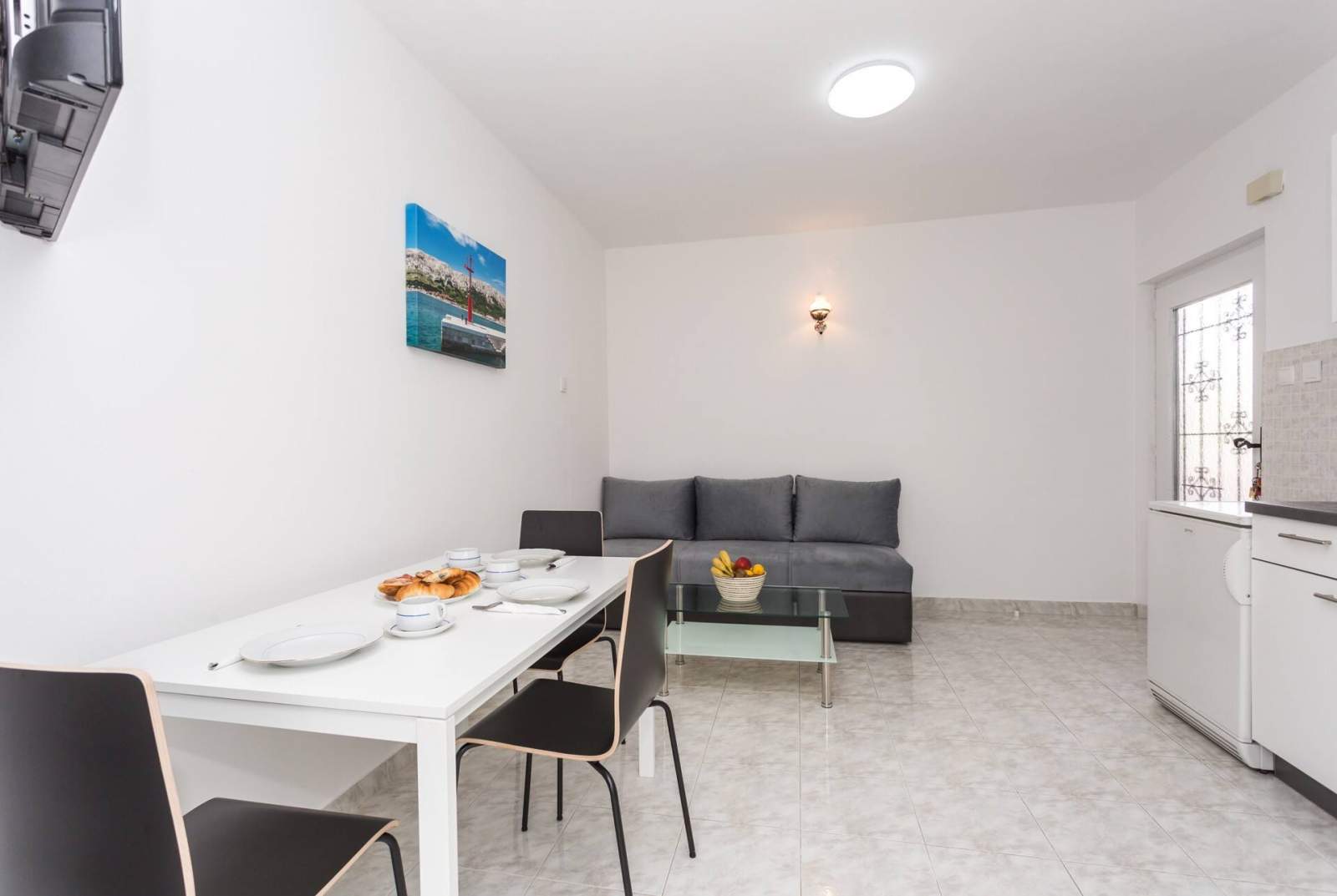 Apartment Berisha 2 Nr.2 - mit Balkon