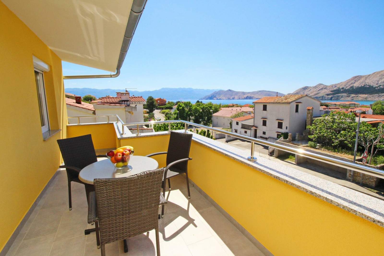 Charmantes Apartment Brnić Nr.7 - mit Balkon und Meerblick