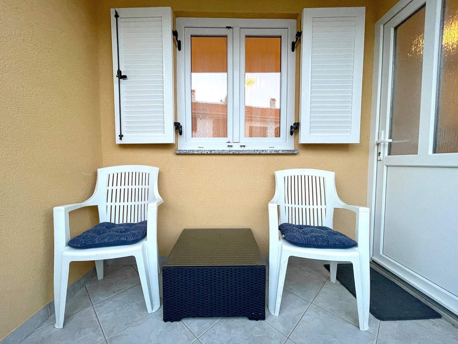 Capic Z2 - Apartment mit Balkon und Parkplatz, 300 m vom Strand entfernt