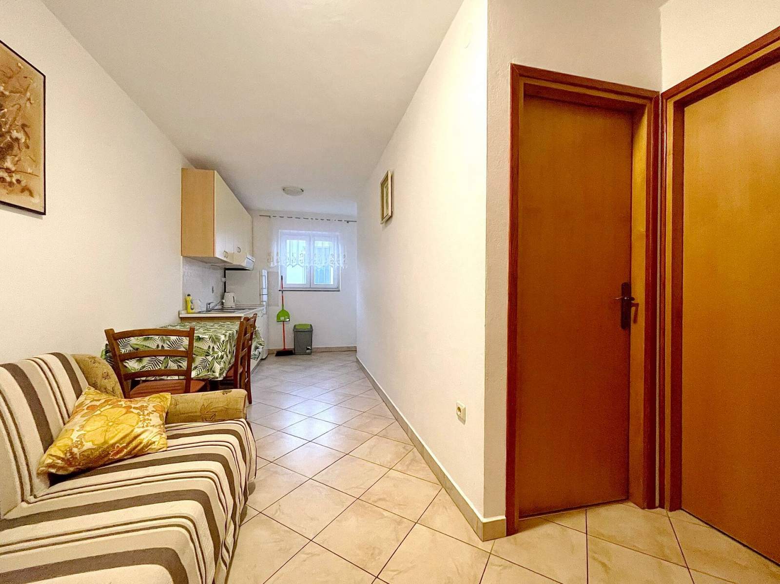 Capic Z2 - Apartment mit Balkon und Parkplatz, 300 m vom Strand entfernt