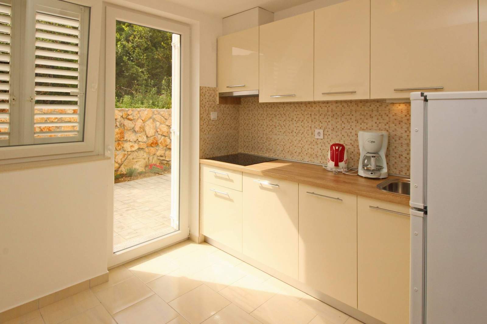 Apartment Vasilic – mit Terrasse, 300 m vom Strand entfernt