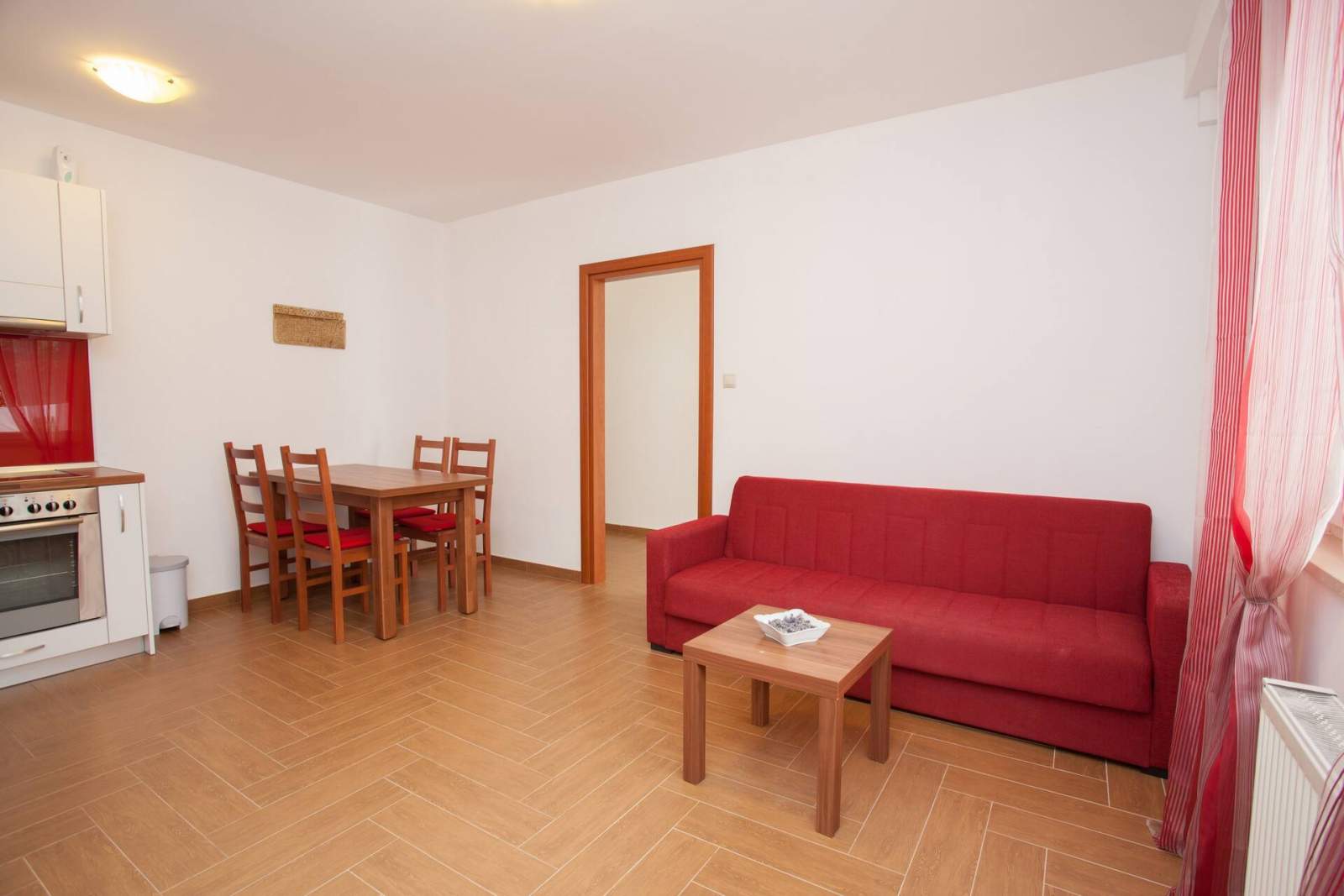 Apartment Dekanic D. – im Erdgeschoss, mit Terrasse