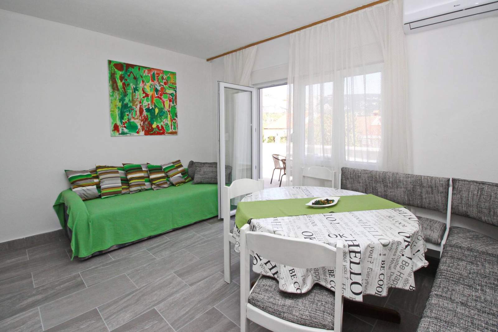 Apartment Fantov Nr.3 – mit großem Balkon, 250 m vom Strand