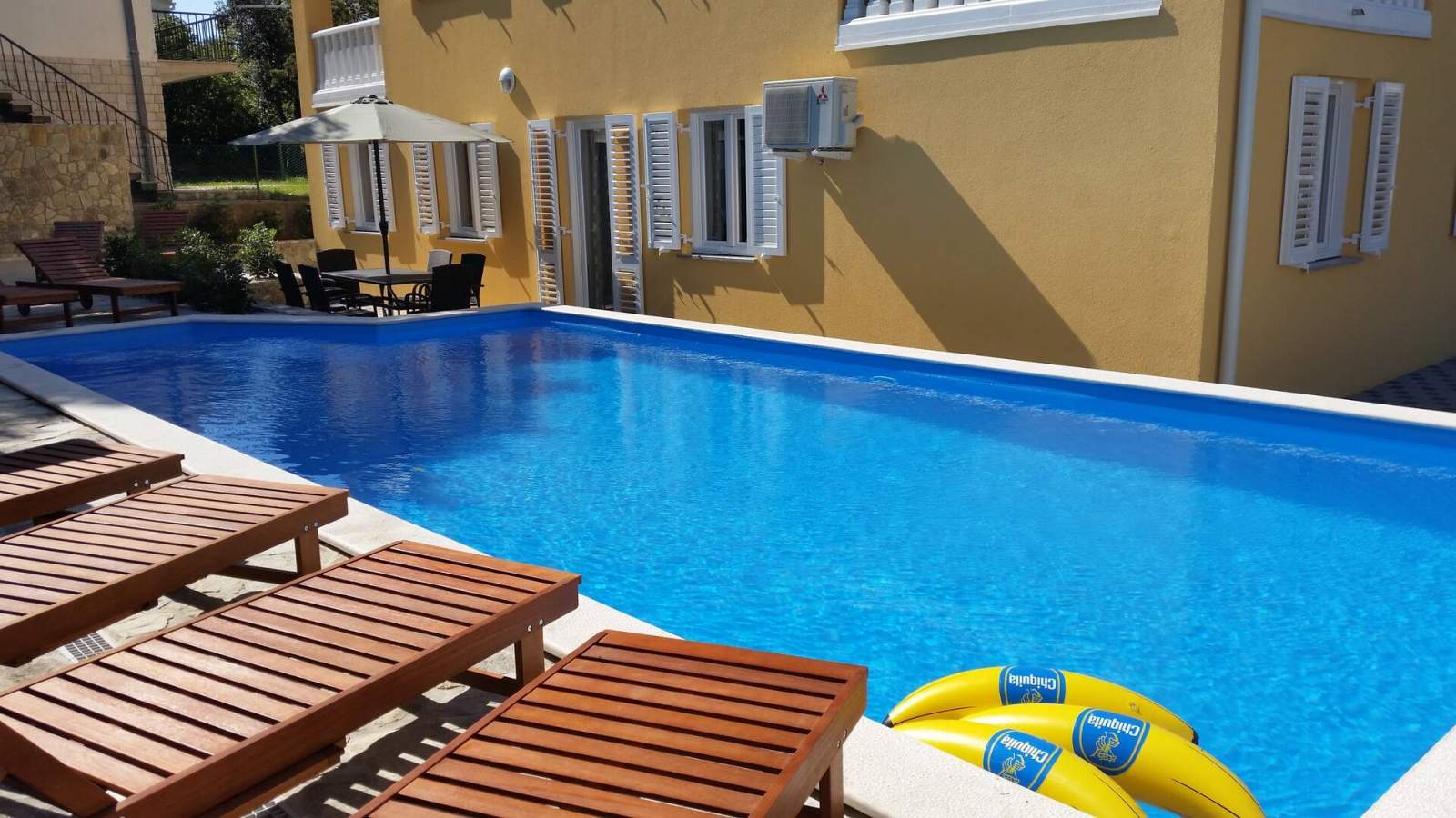Apartment Gorica 1 No.3 - with Pool, 200 m from the Beach