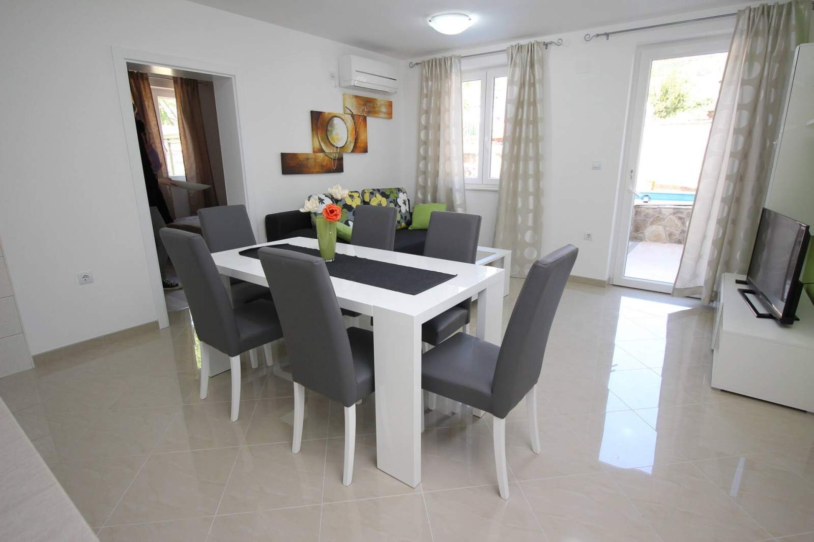 Apartment Gorica 1 Nr.2 – mit Pool, 200 m vom Strand entfernt