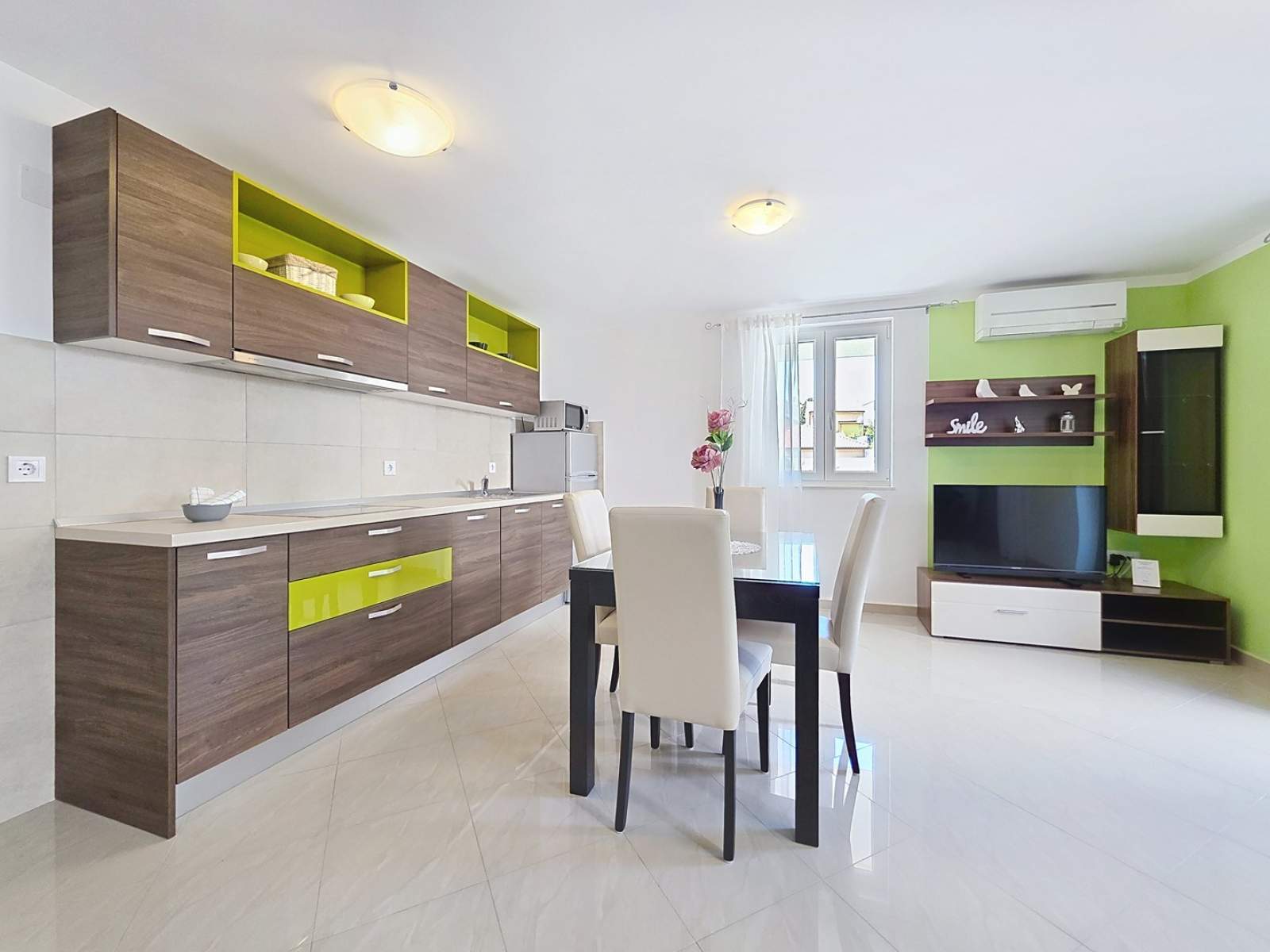 Apartman Gorica 2 br.2 – s terasom i bazenom