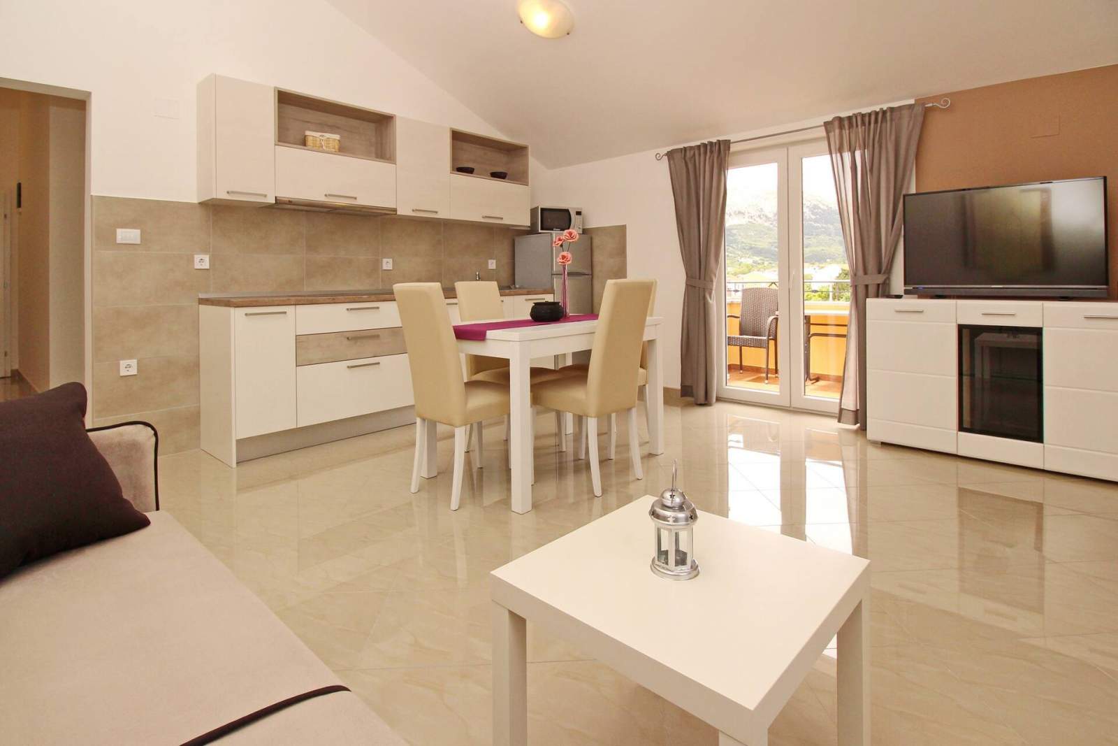 Apartment Gorica 2 Nr.8 – mit Balkon und Pool