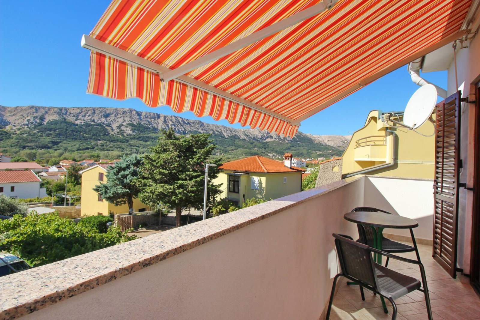 Apartment Kucar No.2 – mit Balkon, 350 m vom Strand entfernt
