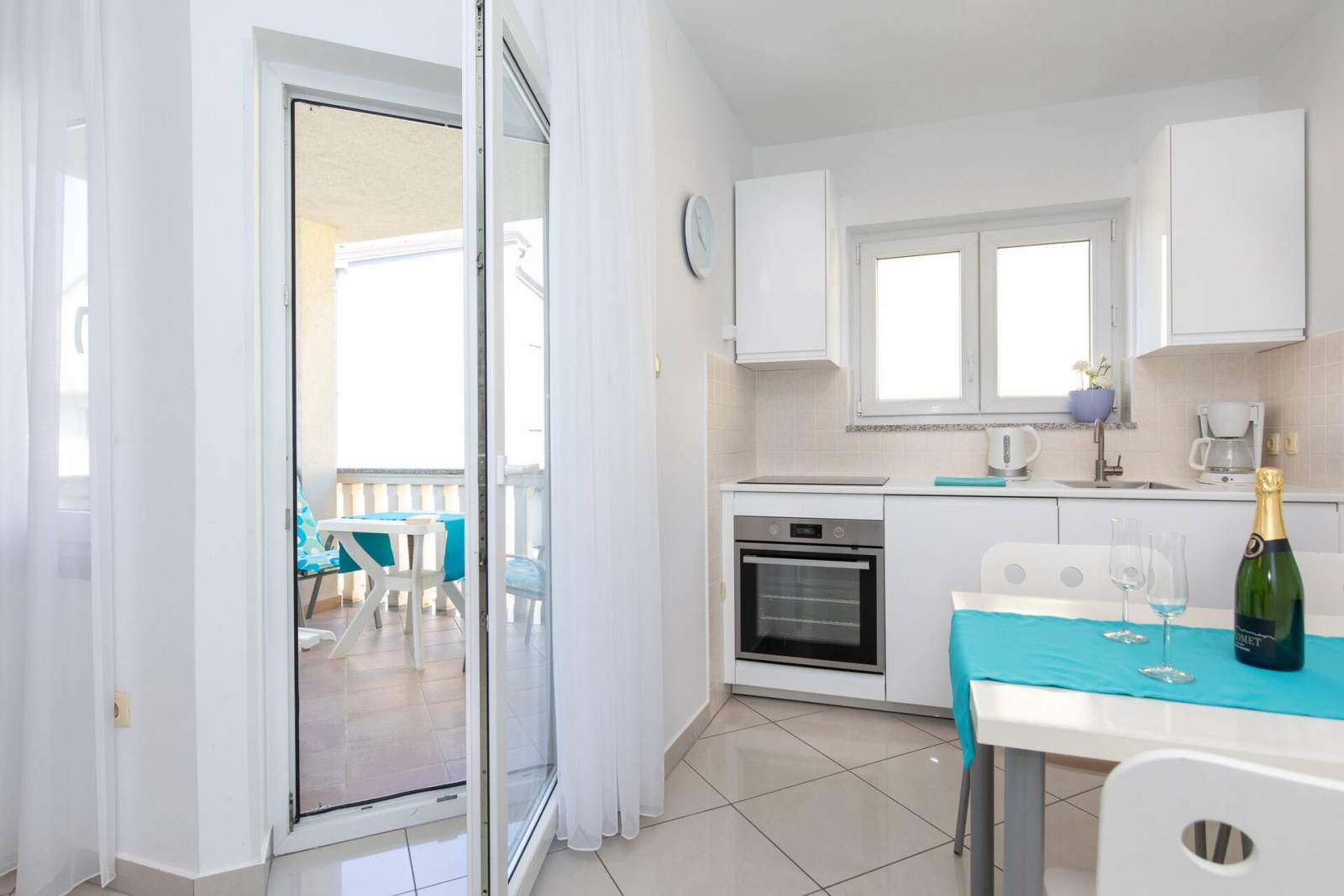 Apartment Lavendel - with Balcony, 250 m from the Beach