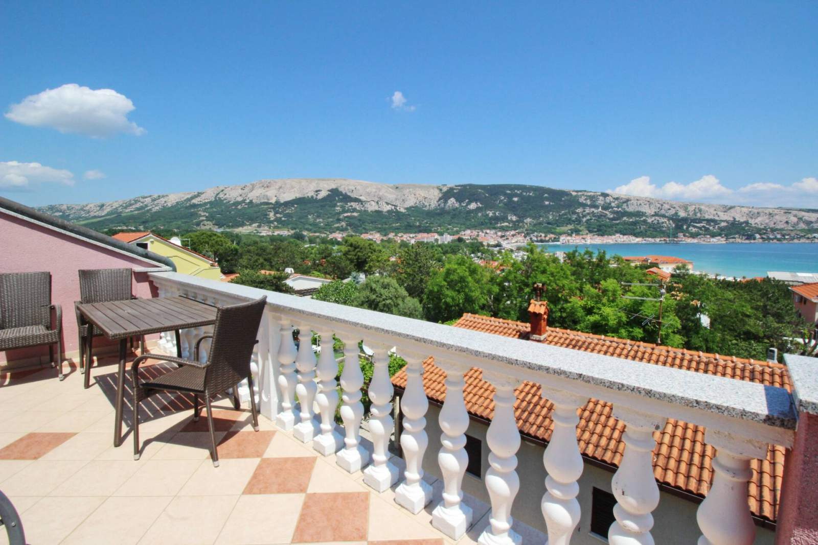 Apartment Lovincic No.7 – mit Meerblick, 200 m vom Strand entfernt