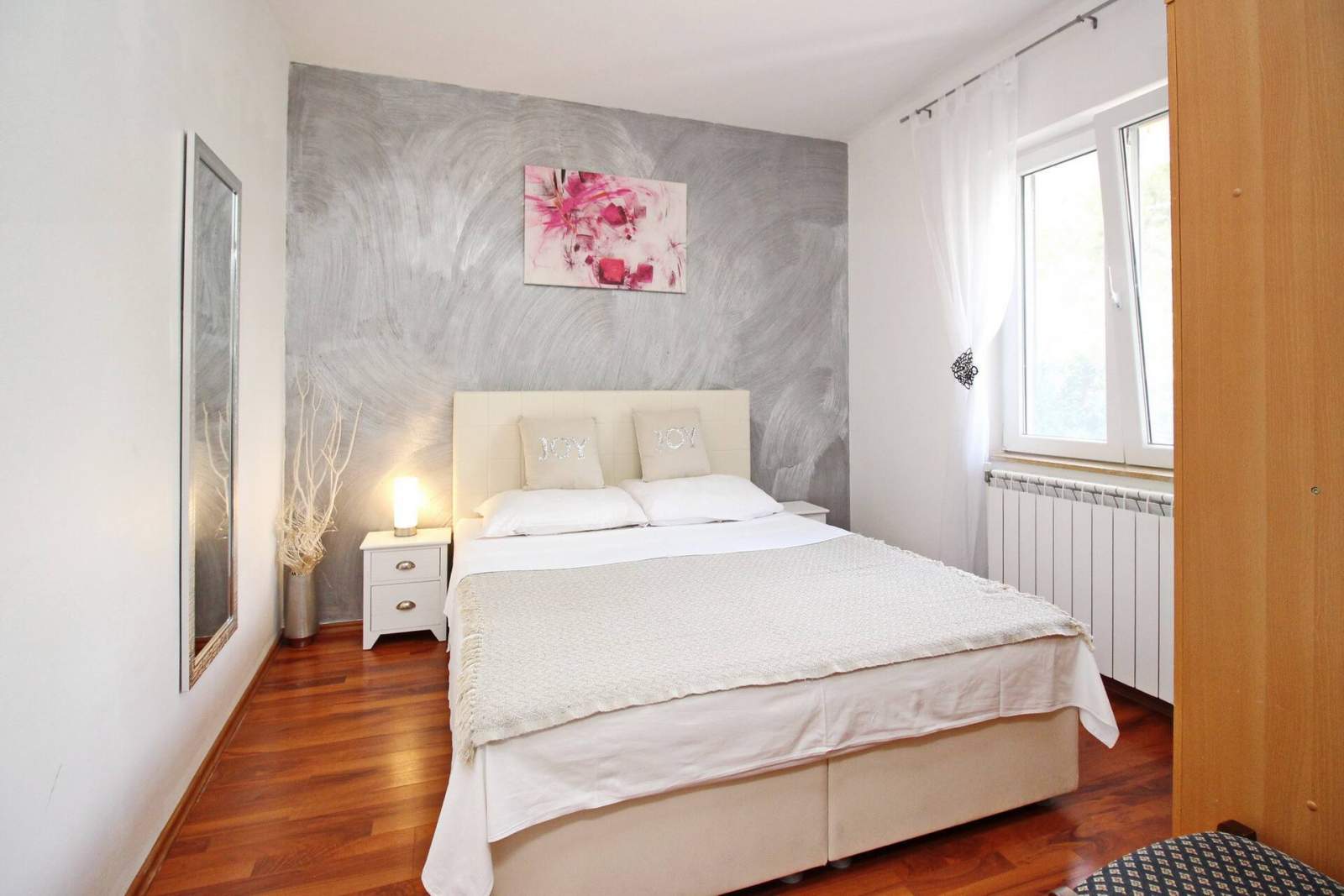 Apartment Lana priz - in der Nähe des Zentrums und des Strandes