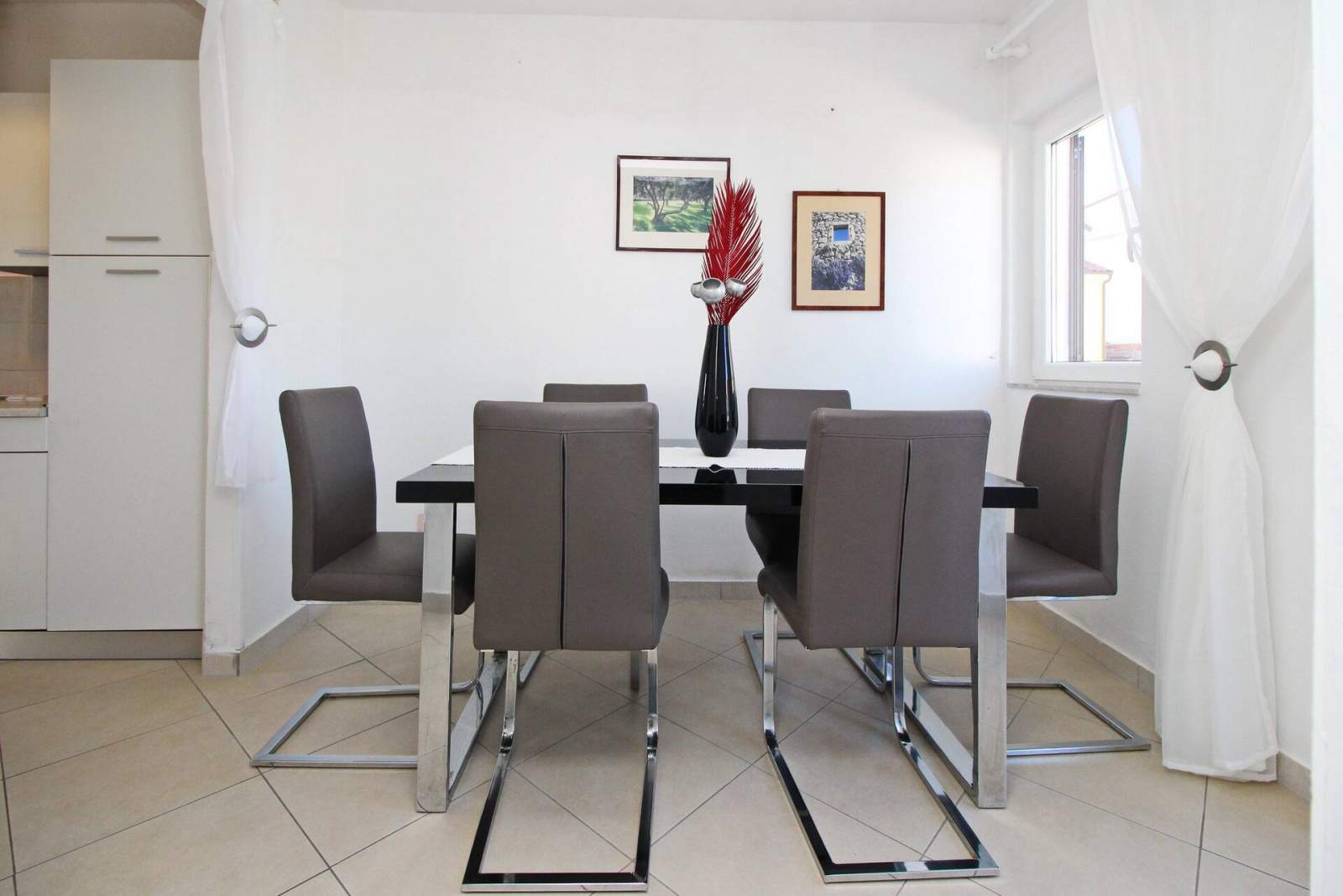 Apartment Lara K1 – in der Nähe des Zentrums und des Strandes
