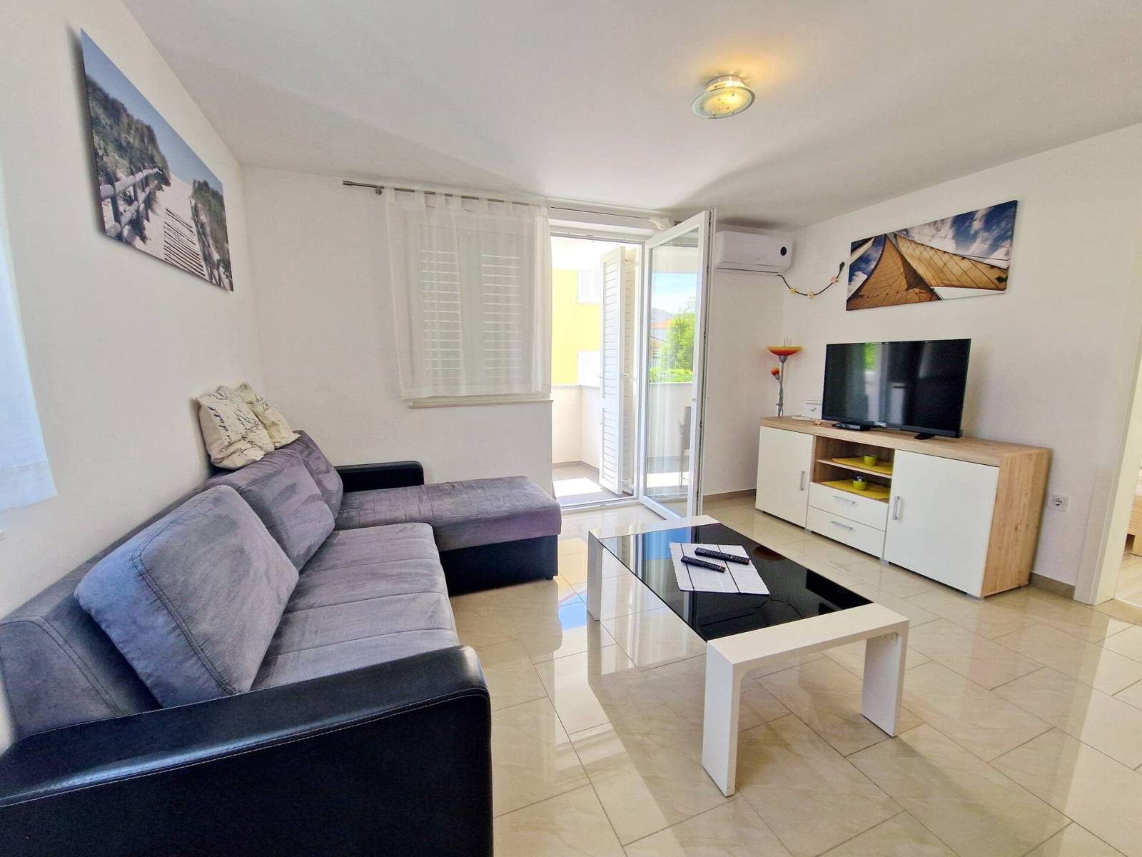 Apartment Slabek – mit Balkon, 300 m vom Strand entfernt