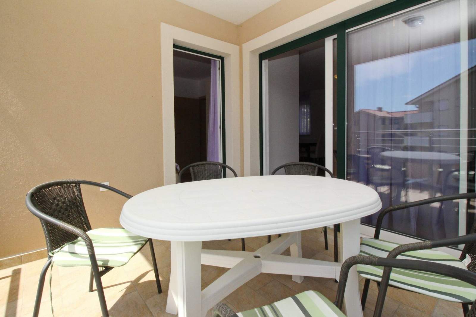 Apartment Smojver Nr. 3 – komfortabel, mit Balkon