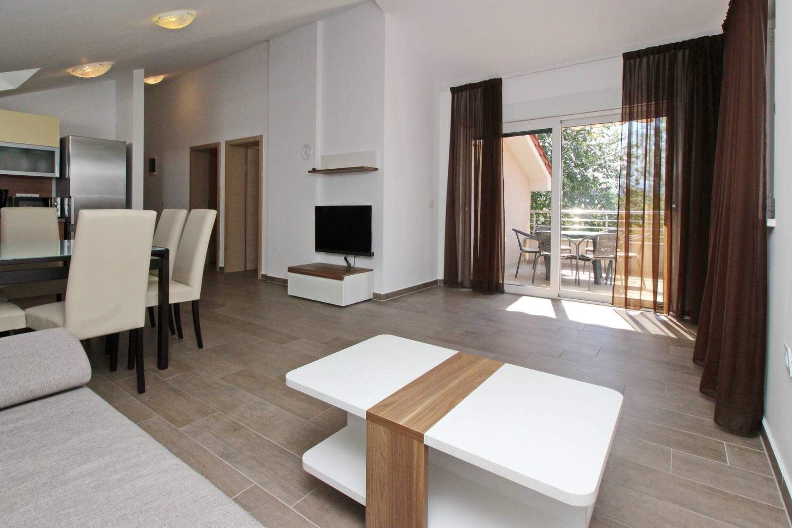 Apartment Smojver Nr. 6 – komfortabel, mit Balkon