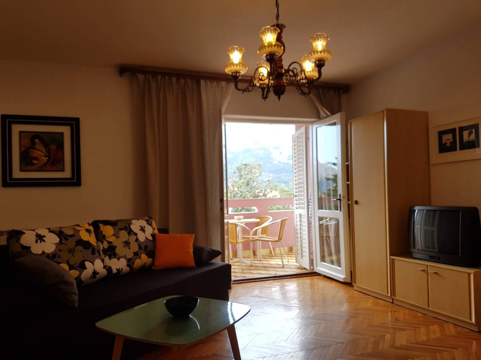 Apartment Gabrijela für 4–6 Personen – mit Balkon, 450 m vom Strand entfernt