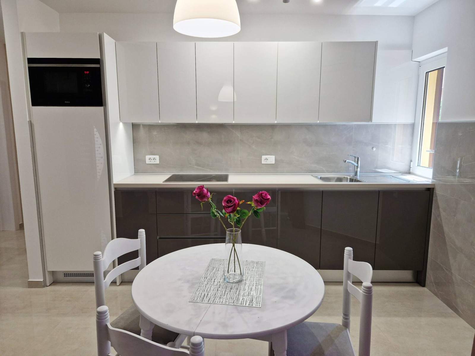 Charming Apartment Sunshine DR - with Balcony, 300 m from the Beach