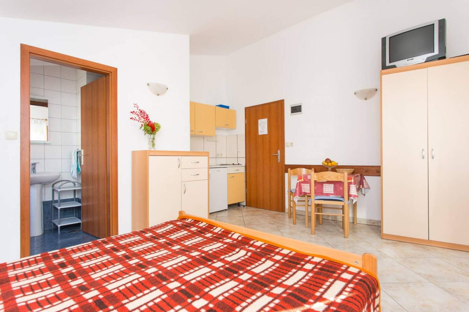 Studio Zic No.2 - without Balcony, 350 m from the Beach