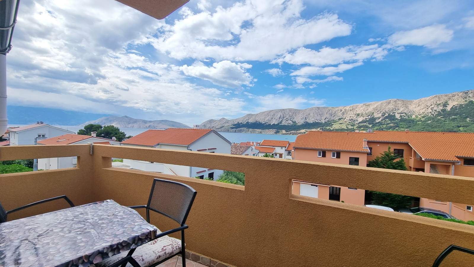 Apartment Dean – mit Balkon und Meerblick