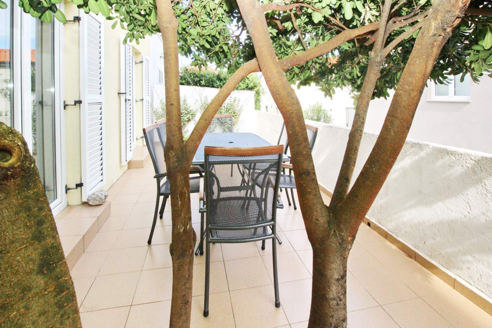 Apartment Limun 1 – mit Terrasse, 350 m vom Strand entfernt