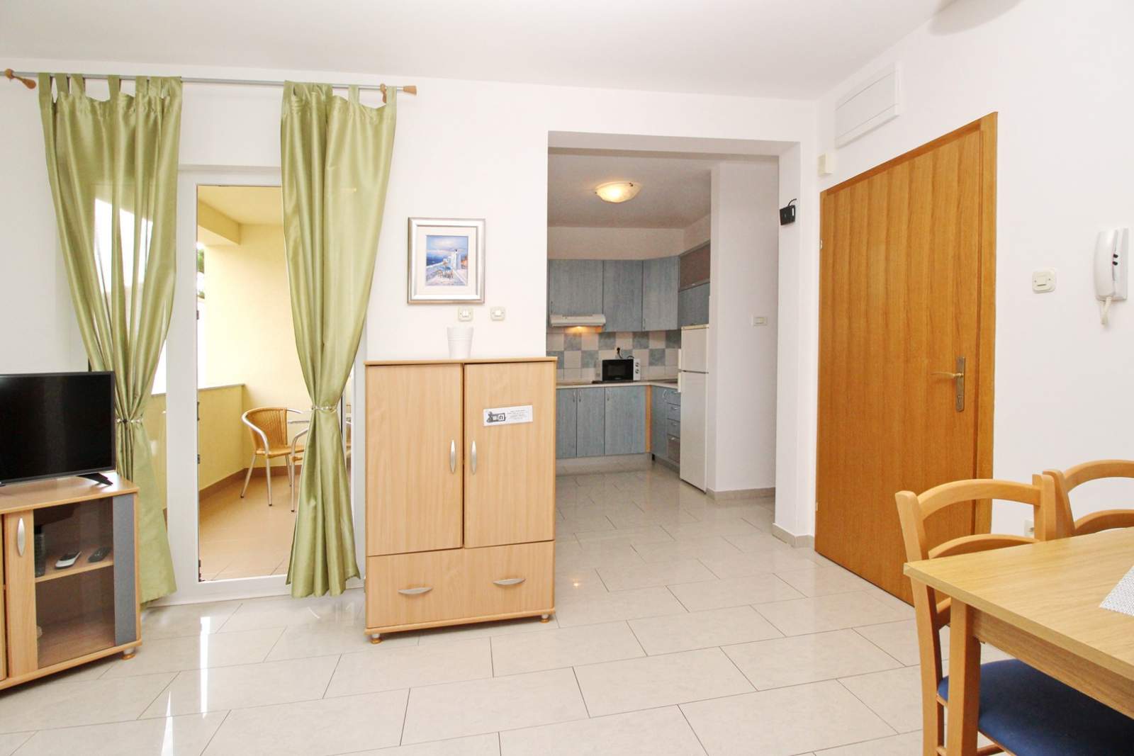 Apartment Limun 2 – mit Balkon, 350 m vom Strand entfernt