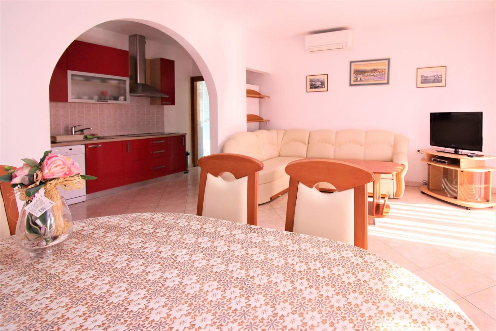 Apartment Lucijana No.1 - with Balcony, 150 m from the Beach