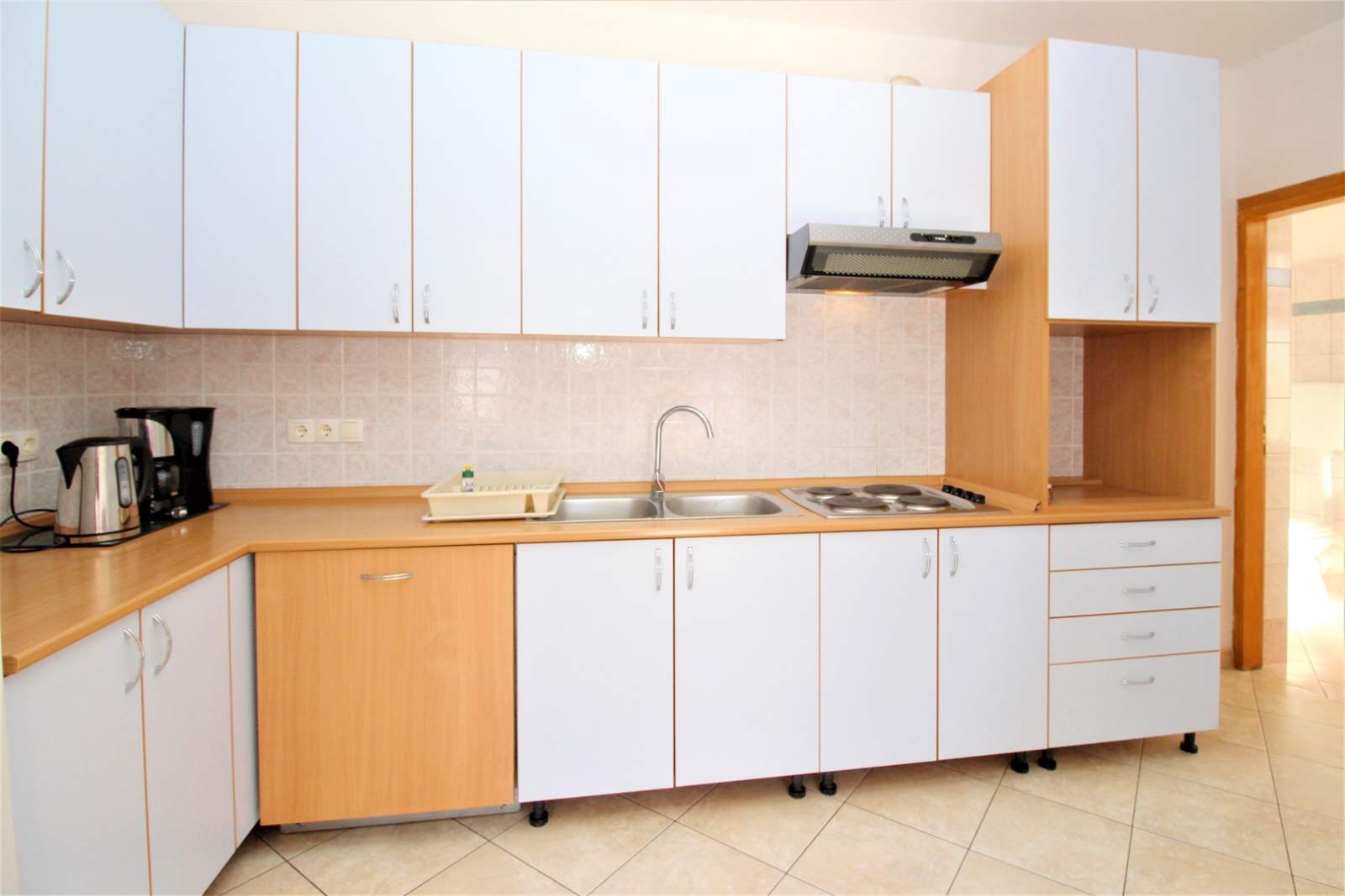 Apartment Lucijana Nr. 4 – mit Balkon, 150 m vom Strand entfernt