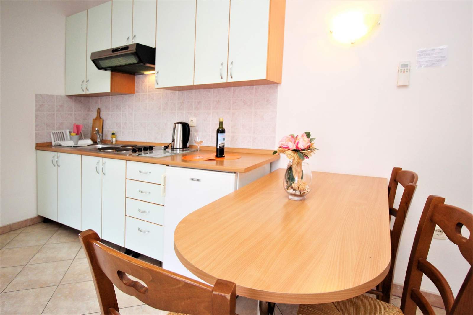 Apartment Lucijana Nr. 6 – mit Balkon, 150 m vom Strand entfernt