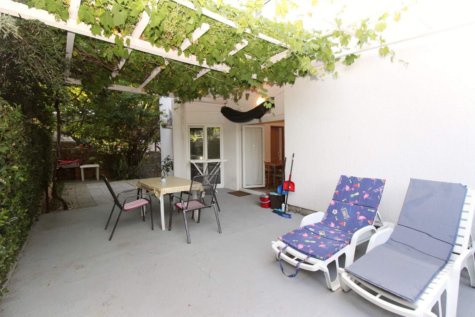 Studio Mul Nr. 3 Dr – für 4 Personen, mit Terrasse