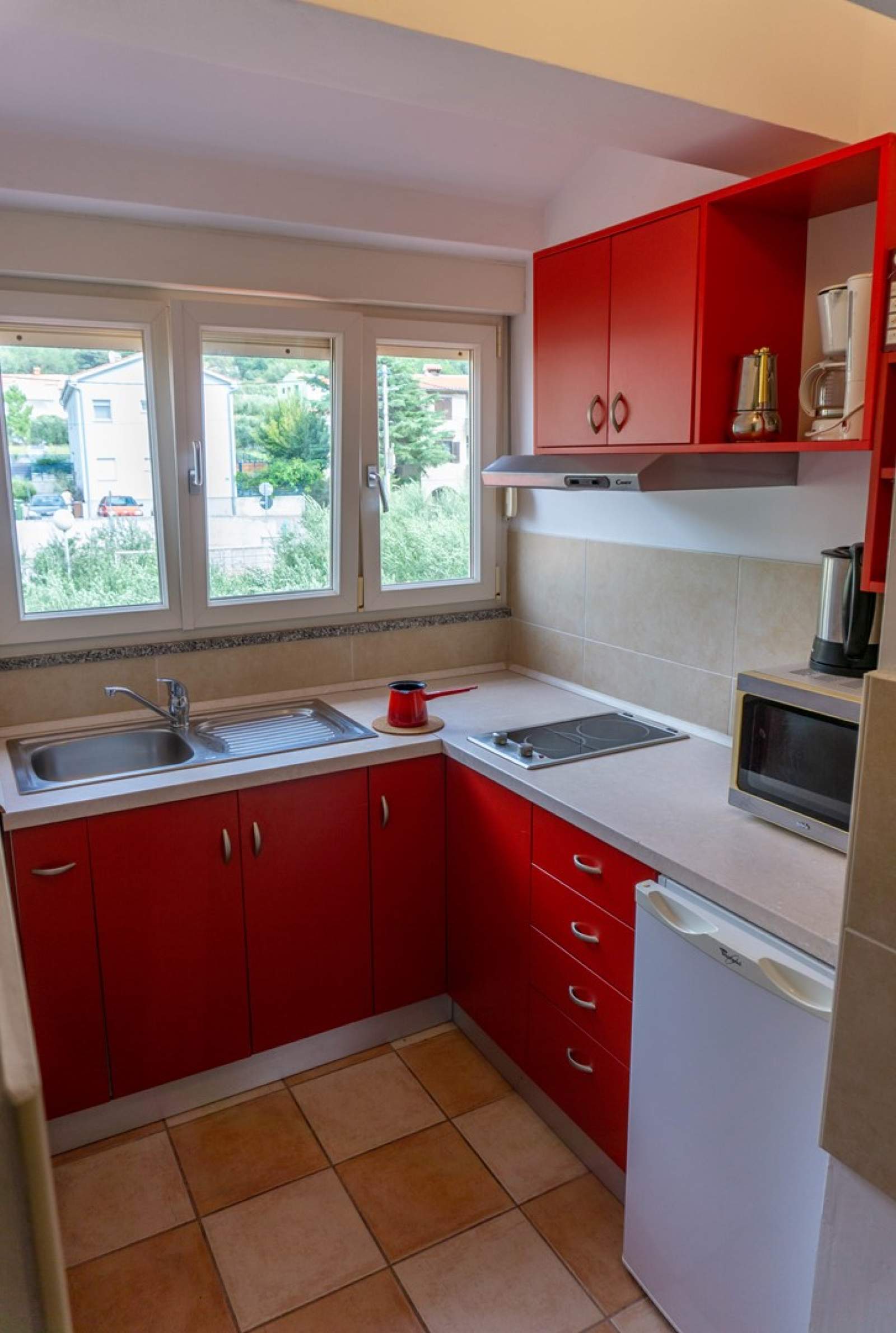 Apartman Petrica br. 1 – bez balkona, smješten u mirnom mjestu Jurandvor pokraj Baške