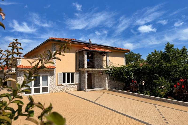 Apartments Nevenka K.
