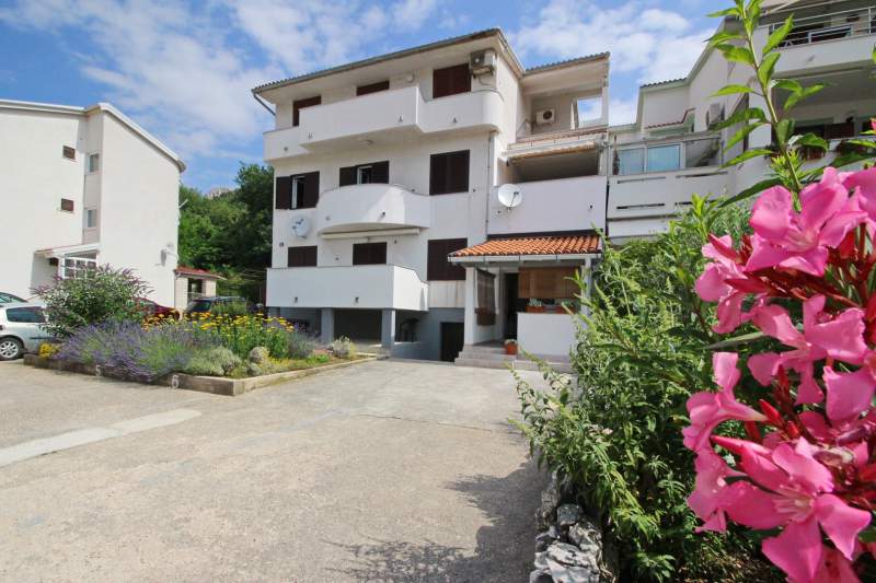 Apartments Karamarko